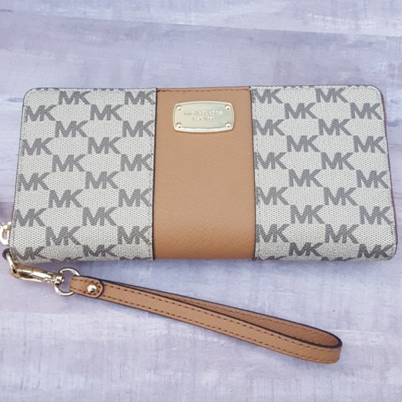 mk acorn wallet